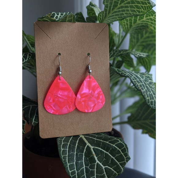 Handmade Guitar Pick Earrings 💗 - Picture 1 of 2